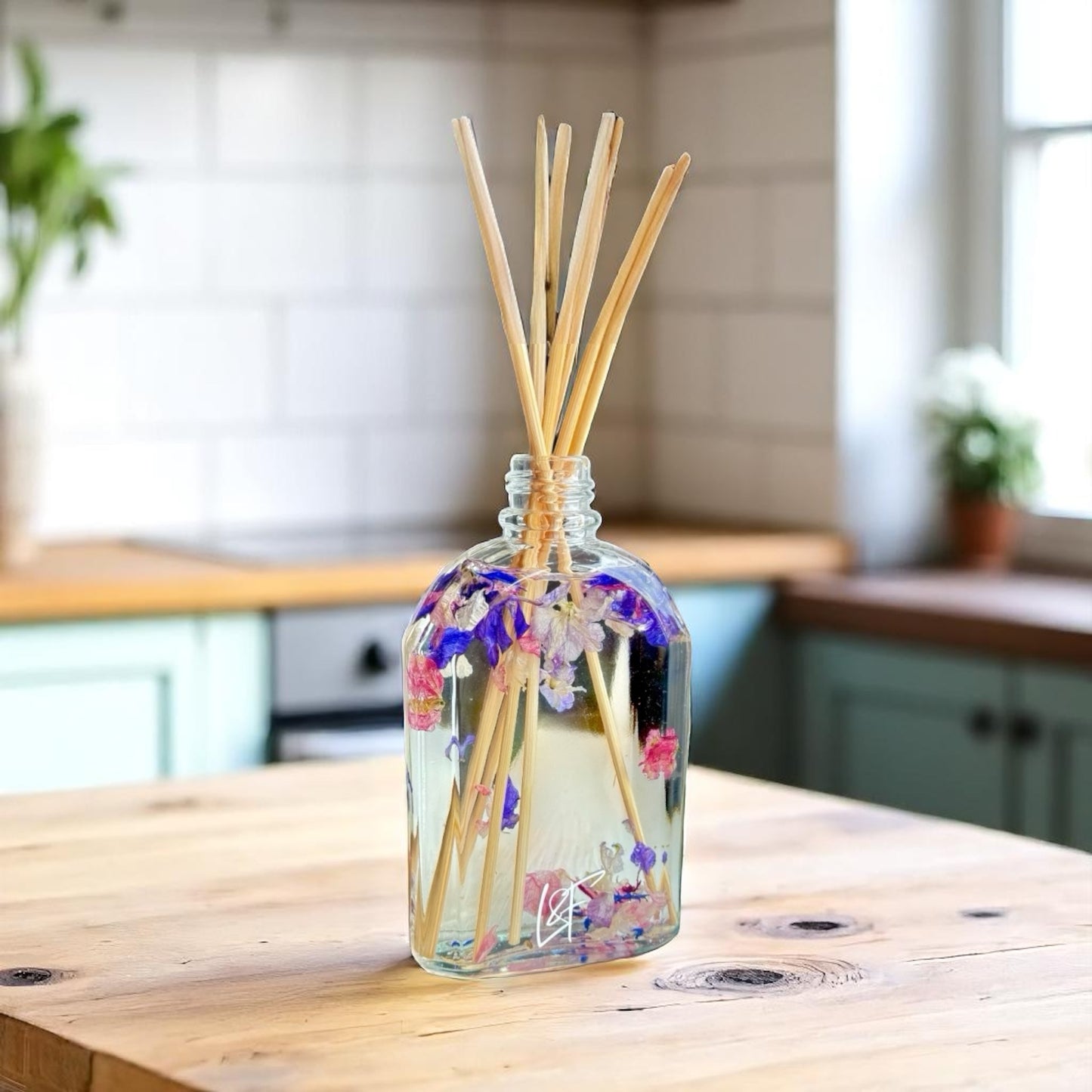 CONFETTI Botanical Reed Diffuser